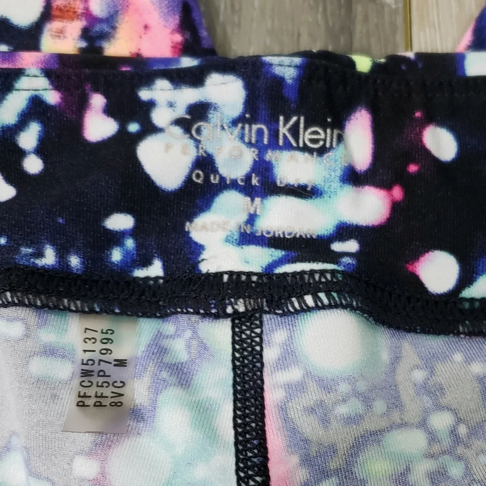 Calvin Klein Performance Quick Dry Legging Capri Black Multi Graphic - Picture 6 of 7